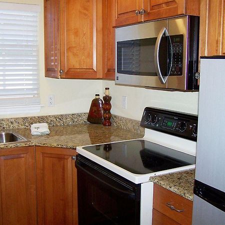 Blue Waters Treasure Island Aparthotel Bagian luar foto